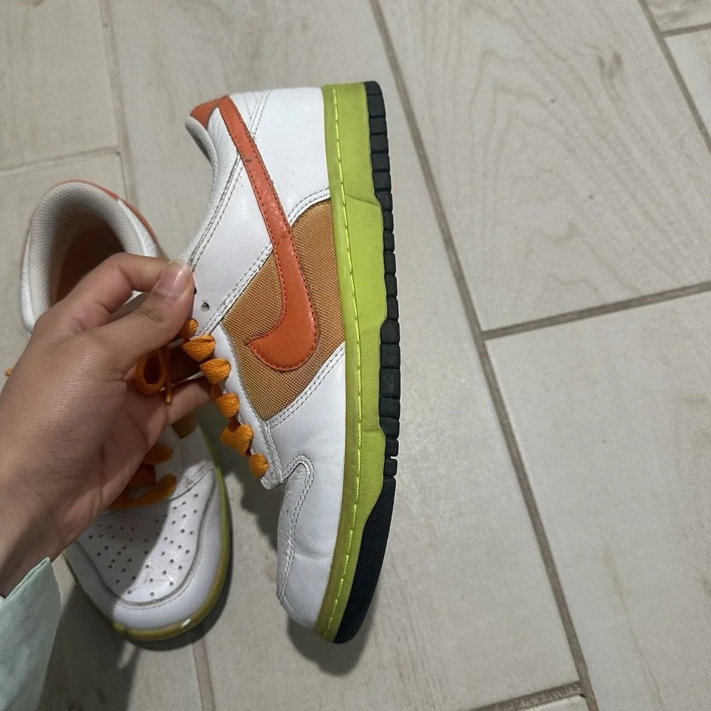 NIKE‎ 317813-181 WOMEN'S WHITE ORANGE BLAZE DUNK LOW SNEAKERS SIZE 7.5